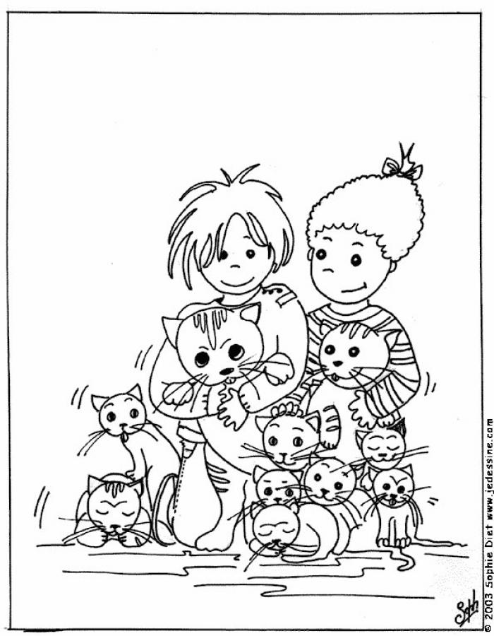 enfants-au-milieu-des-chats