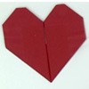 Pliage de serviette en papier en forme de coeur - Activités - ATELIER BRICOLAGE EN VIDEO - VIDEO BRICOLAGE PLIAGES