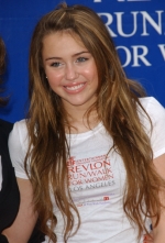 Miley Cyrus : festival de grimaces !