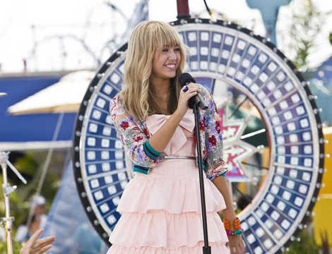http://images.jedessine.com/_uploads/membres/articles/20090626/tnyqz_971-ENTER_MOVIE-HANNAHMONTANA_3.standalone.prod_affiliate.8.jpg