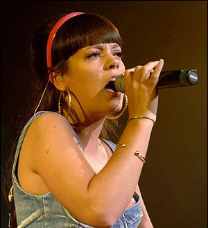 LILY_ALLEN_GOSSIP_LINDSAY_LOHAN.jpg (300×329)