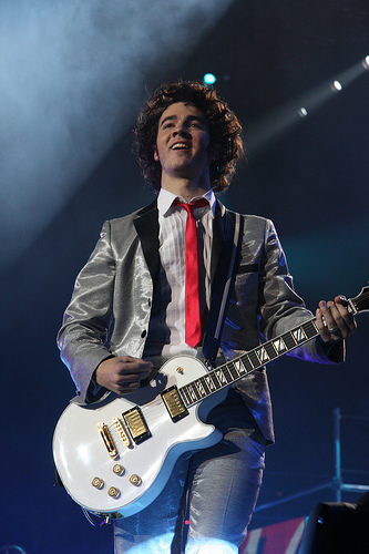 Kevin Jonas par Jonas Brothers Official