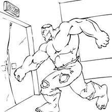 Coloriage de Hulk qui enfonce une porte